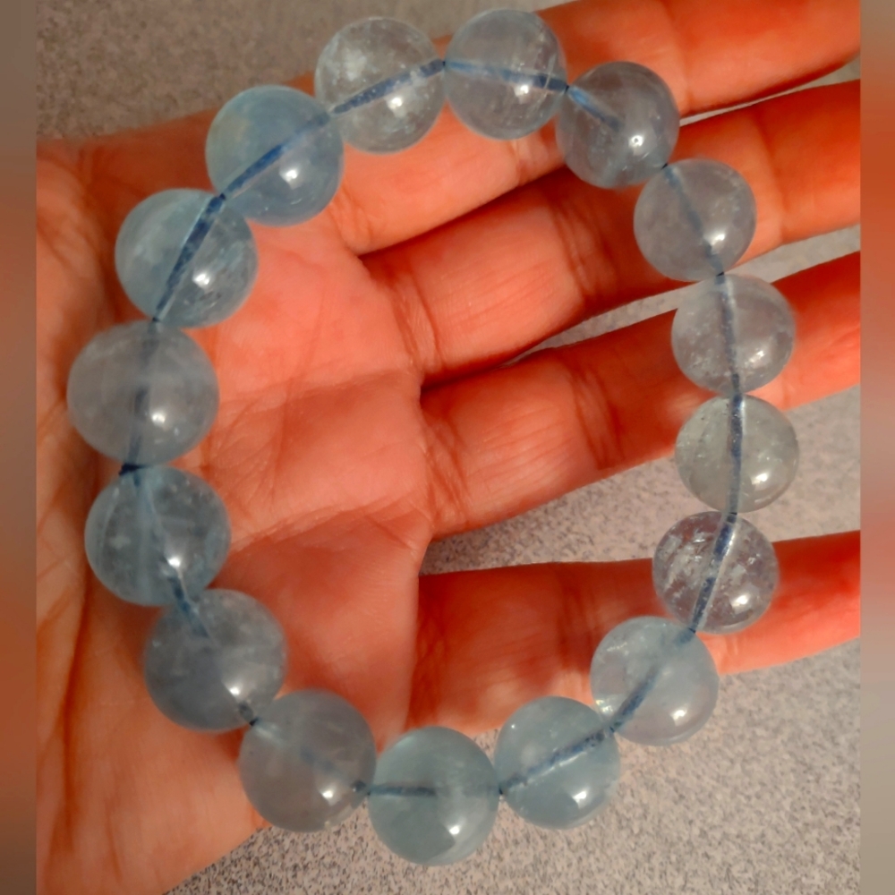 Elegant Blue Aquamarine Beaded Bracelet Brand New.